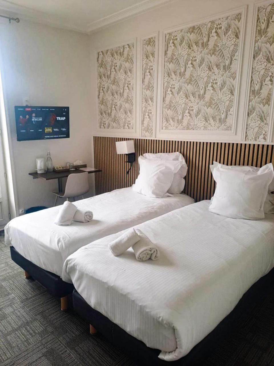 Hotel Le Lion D'Or Bernay  Exterior photo